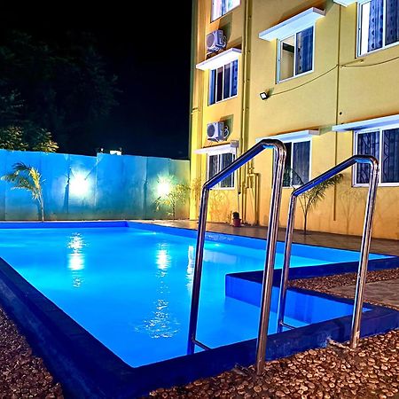 Auro Galaxy Pondicherry Exterior foto