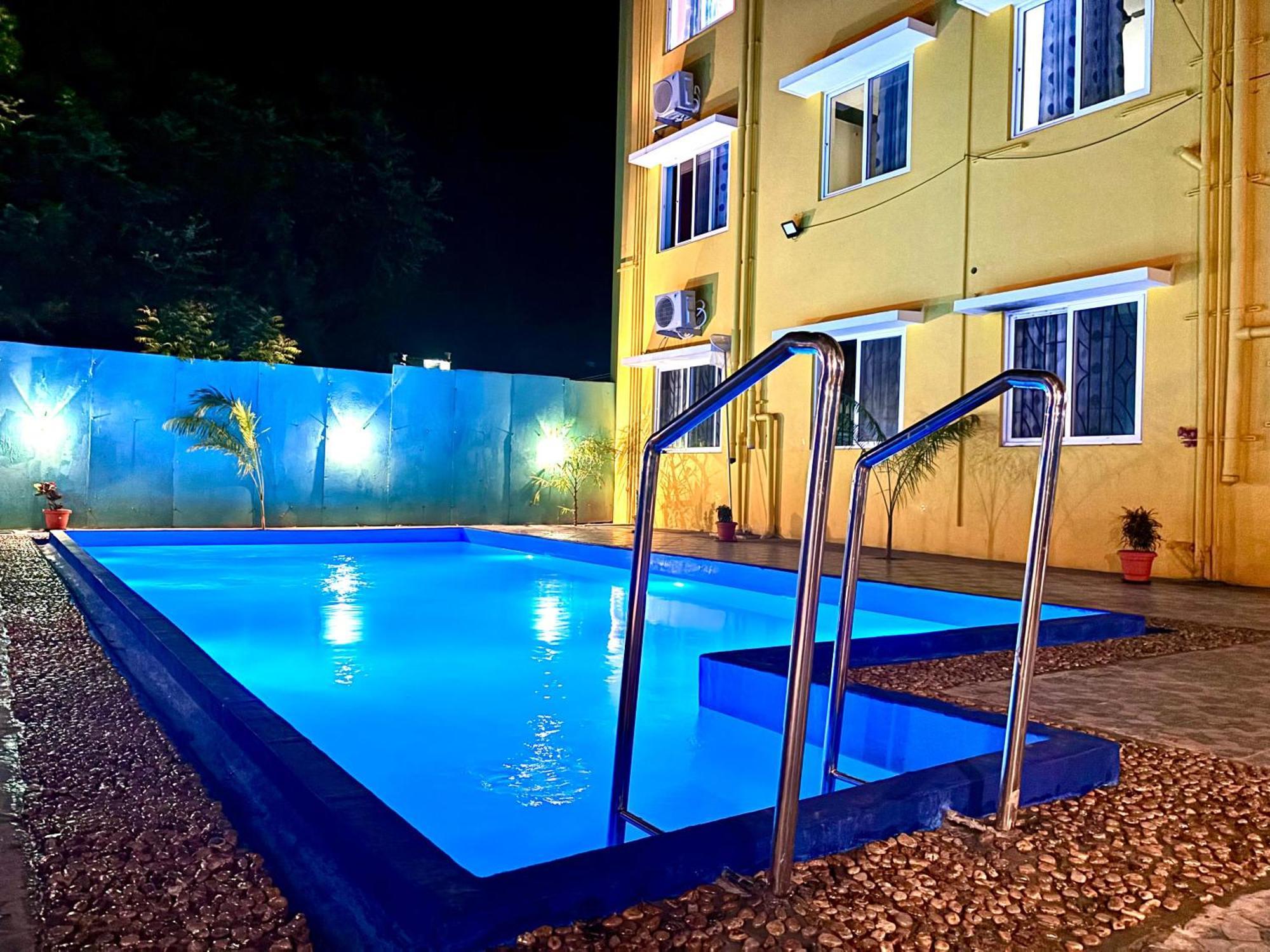 Auro Galaxy Pondicherry Exterior foto