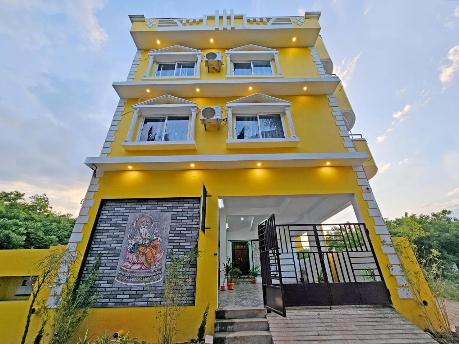 Auro Galaxy Pondicherry Exterior foto